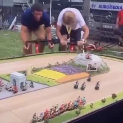 Hardcore Cardio/ racing mini game