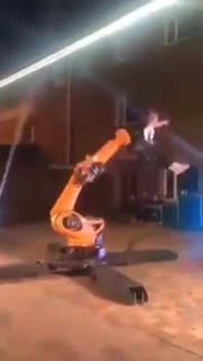 Who wants try this machine..???