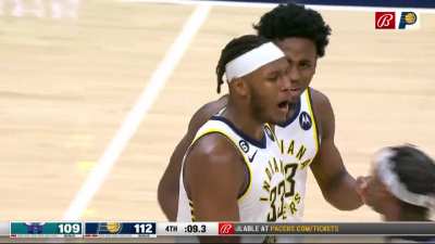 [Highlight] Myles Turner meets Mason Plumlee at the summit for the SMOTHERED CHICKEN block!