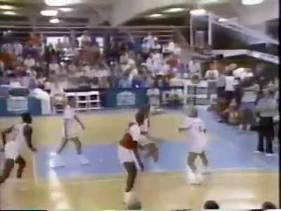 [Highlight] Michael Jordan vs Kenny Rogers duel (1988)
