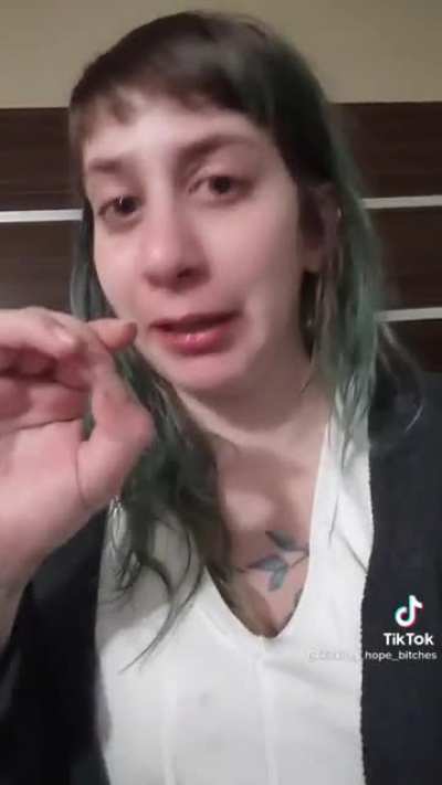 Kicking Hope running up a bill with her plug saying she doesn't spend as much money on drugs as other people ? Lets HOPE her blind followers are finally waking up!