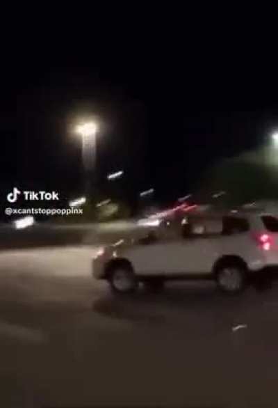 to be distracted yelling while driving