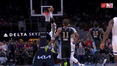 [Highlight] Ja Morant with a huge clutch "block" late in the game