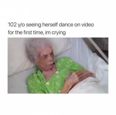 Alice Barker, was a chorus-line dancer during the Harlem Renaissance of the 1930s and ’40s and danced with legends including Frank Sinatra, Gene Kelly and Bill “Bojangles” Robinson. She danced in many movies, commercials and TV shows but had never seen he