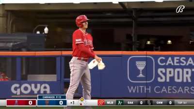 [Highlight] [Highlight] Injured Shohei Ohtani smacks a Double in the 1st inning and RBI Triple in the 2nd inning. He's already halfway to the cycle