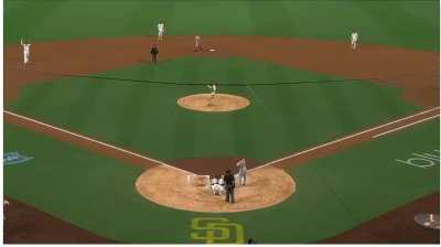 [Highlight] Joey Votto steals 3rd while Machado is distracted by a crowd wave.