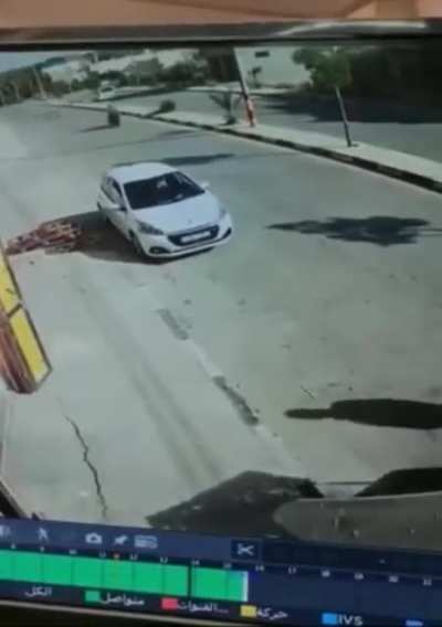 HMB While I Greet an Old Friend