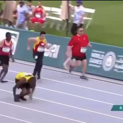 Kirk Wint, a Jamaican Special Olympics athlete, ran the 50-meter dash using only his arms and won the silver medal ?
