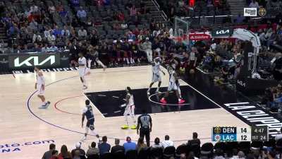 [Highlight] Nikola Jokic with a one arm pass to Aaron Gordon for the oop