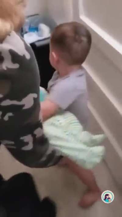 Omg this kid is psychopath already