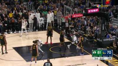 [Highlight] Jaylen Brown hits Curry with the "too small" taunt up 13 in the 3rd quarter. Curry outscored Jaylen 20-4 the rest of the game