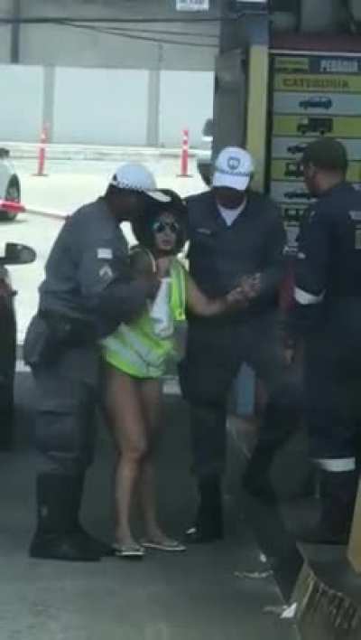 To be Topless at a Brazilian Toll