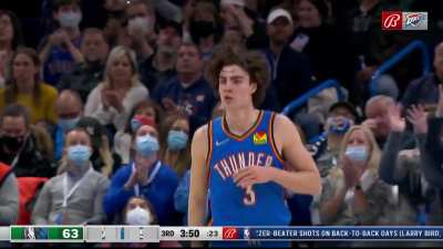 [Highlight] Josh Giddey pulls up and knocks down the three. He has 12 points, 8 rebounds, 14 assists and 4 steals with one quarter remaining.