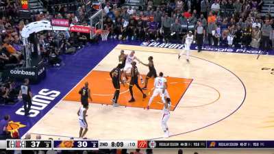 [Highlight] Westbrook drains another three to put the Clippers up by 10