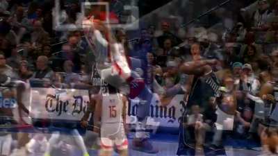 [Highlight] Kenyon Martin Jr intentionally knees Dwight Powell in the face while hanging on the rim, upgraded to Flagrant 1
