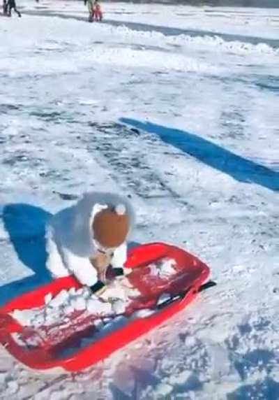 To throw a snowball
