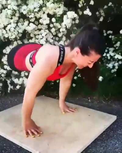 This video of Jen Bricker-Bauer doing clap push-ups