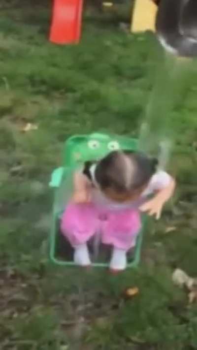little girl does the ice bucket challenge
