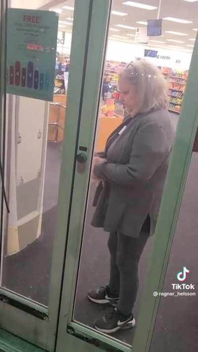 to enter CVS one (1) minute before closing ?