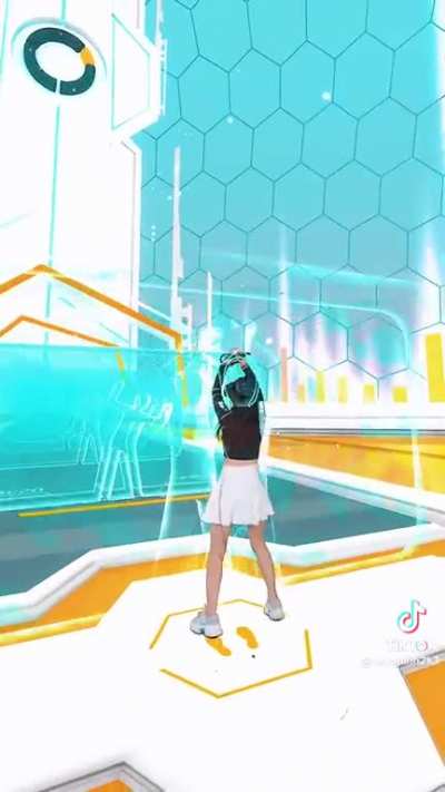 This girl dancing in vr