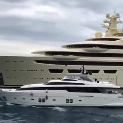 Millionaire meets billionaire