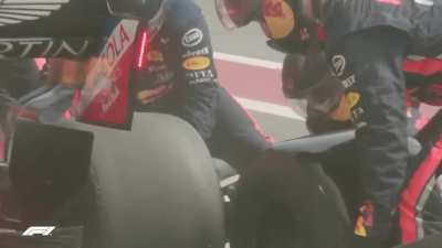 Fastest F1 pit stop, 1.82 seconds ?