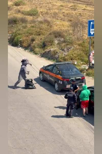 Gentils policiers ?