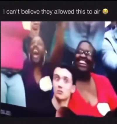 He couldn't help but look ???