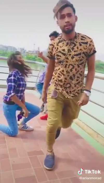 The caption of this vid was "attitude"