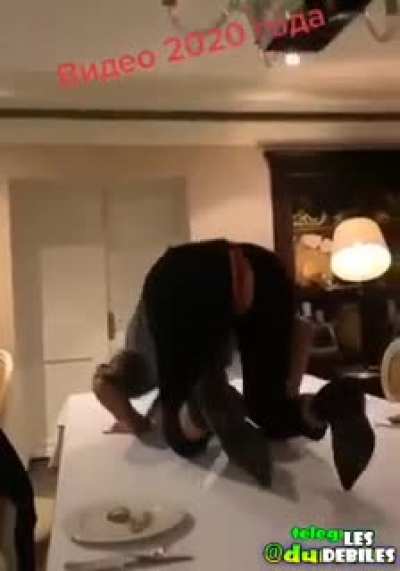 WCGW wearing tight pants and dancing