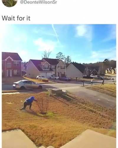 Who picked this kid to play ding dong ditch? ?