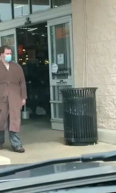 No fucks given at the Home Depot today. ? I'm envious of this man's confidence.