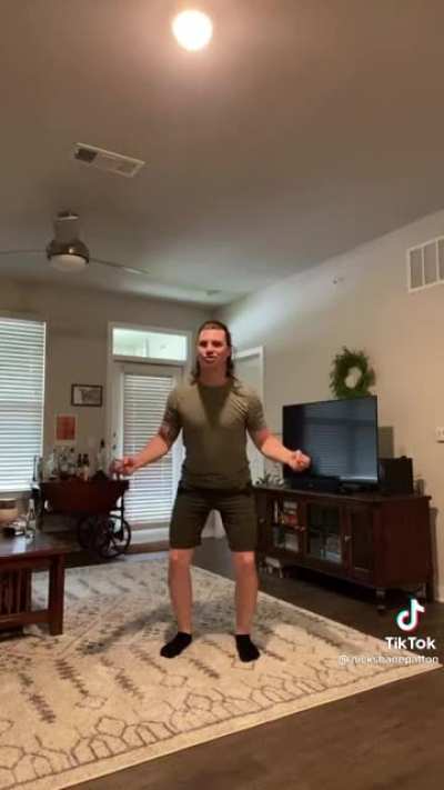 Looks like he’s doing something else..pure cringe