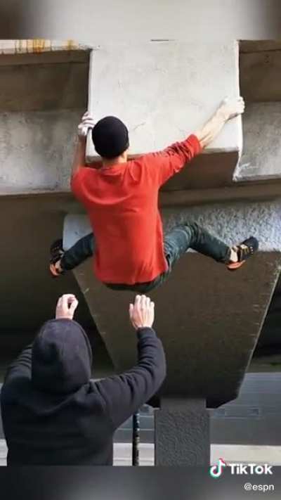 INCREDIBLE grip strength