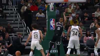 [Highlight] Cam Thomas lobs it to Nic Claxton for the VICIOUS 2 hand Alley Oop