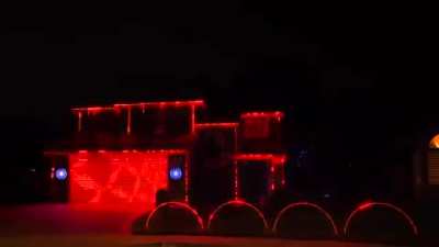 The lights on this house... so metal ?