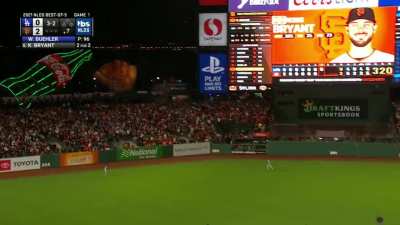 [Highlight] Kris Bryant makes it 3-0 Giants with a solo shot to left