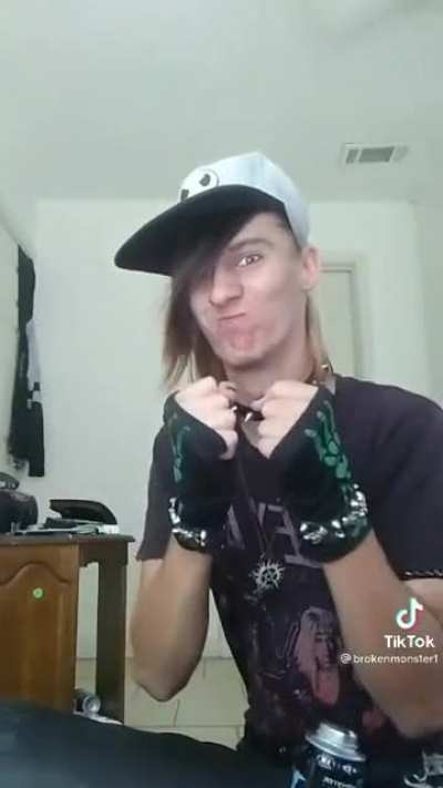 Try not to headbang challenge ?