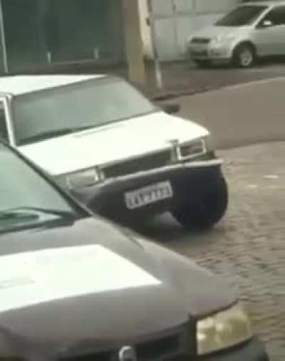 Un bandolero donde voy - Brazilian idiot