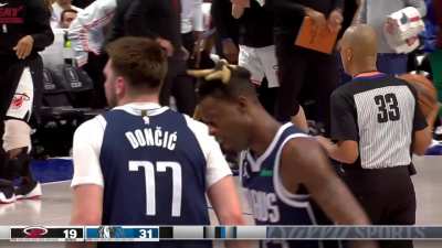 [Highlight] Luka sprinkles some magic beating the first quarter buzzer with the triple