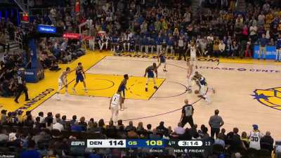 [Highlight] Nikola Jokic tramples down the lane and throws down the hammer