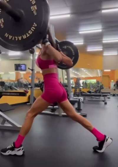 WCGW using wrong shoes at the gym?