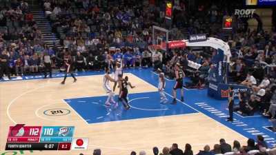 [Highlight] Simons drills back-to-back difficult threes