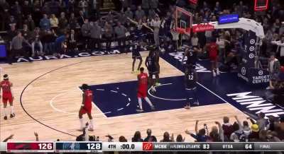 [Highlight] Kyle Anderson game-winning high effort high IQ play. 20/10/6/2/1 on 8/9 FG