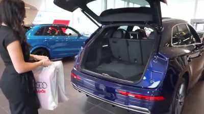 Russian Hands-Free Trunk Opening Feature
