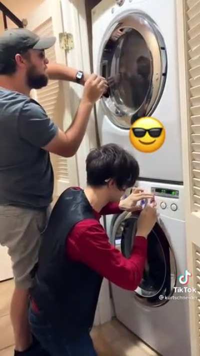 Washing machine rickroll