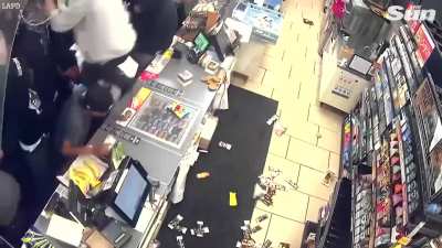 Mass looting in LA