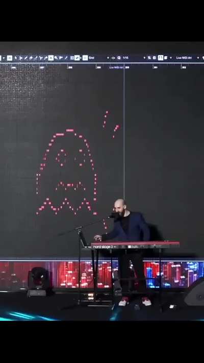 Drawing Pac-Man w/ music ?