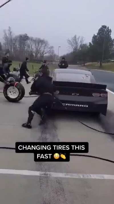 They changed 4 tires in seconds ??