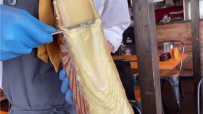 That cheese pour ..